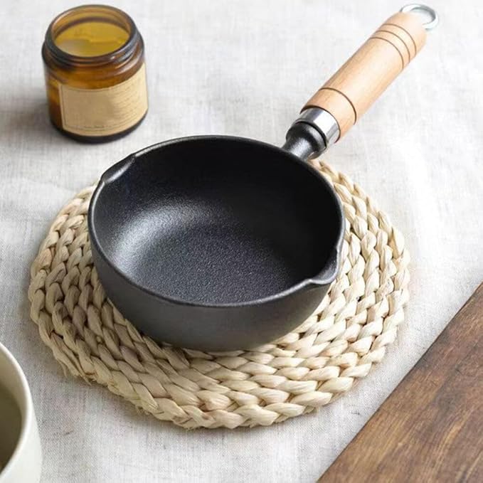 Cast Iron Small Oil Pan with Pour Spout Mini Butter Melting Pot for Stir-Frying Eggs Vegetables and Heating Oil 11.81 Inch Kitchen Cookware