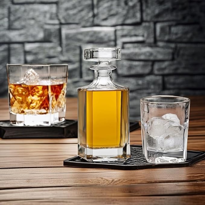 Whiskey Decanter for Liquor Scotch Bourbon Vodka or Wine - 750ml
