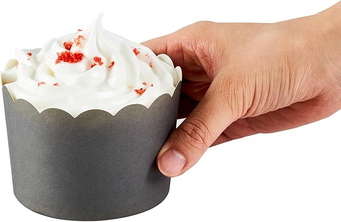 Restaurantware Baking Cups 200 Pack of 10 oz Paper Cupcake Liners Greaseproof Scalloped Oven-Safe Elegant Dessert Muffin Cups Disposable for Parties
