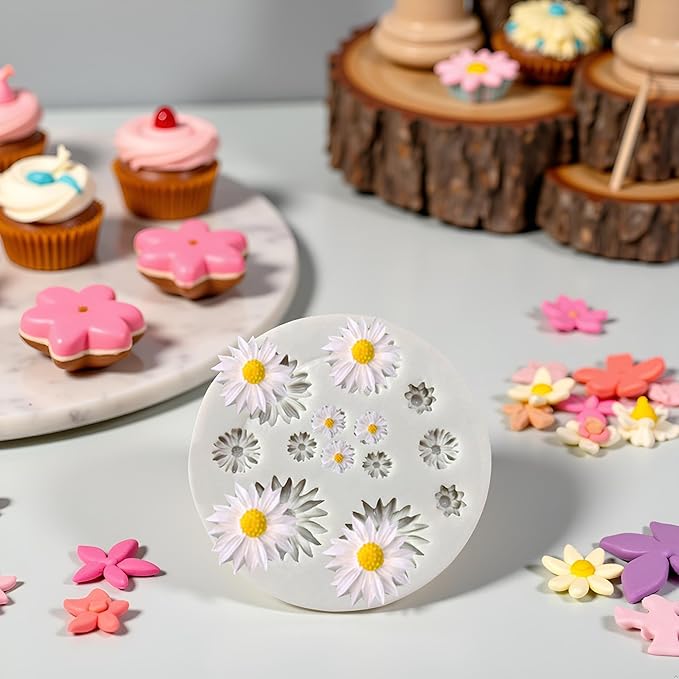 Grey Cute Flower Silicone Molds Daisy Shape Fondant Candy Mould Mini Flower Chocolate Mold for Cake Decoration Cupcake Topper Fudge Polymer Clay，Pastry and Baking Molds，Fondant and Gum Paste Molds