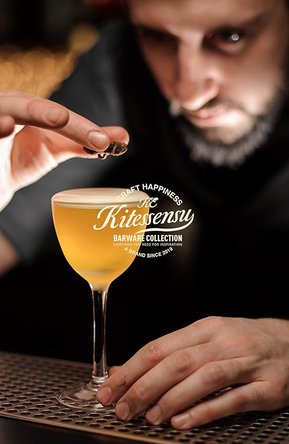 KITESSENSU Bar Mixing Glass, Seamless Pitcher for Stirred Cocktails with Weighted Bottom, Old Fashioned Bartender Accessory and Tool - 18oz 530ml