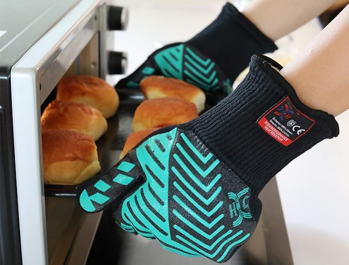 J H Heat Resistant Oven Glove:EN407 Certified 932 °F, 2 Layers Silicone Coating, Oven Mitts for Cooking, Kitchen, Fireplace,Camping, Grilling (Black/Green, Regular Cuff)