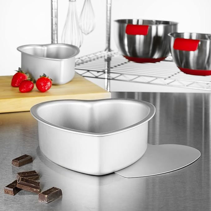 Fat Daddio's PHT-L83 Anodized Aluminum Removable Bottom Heart Cake Pan, 8 x 3 Inch