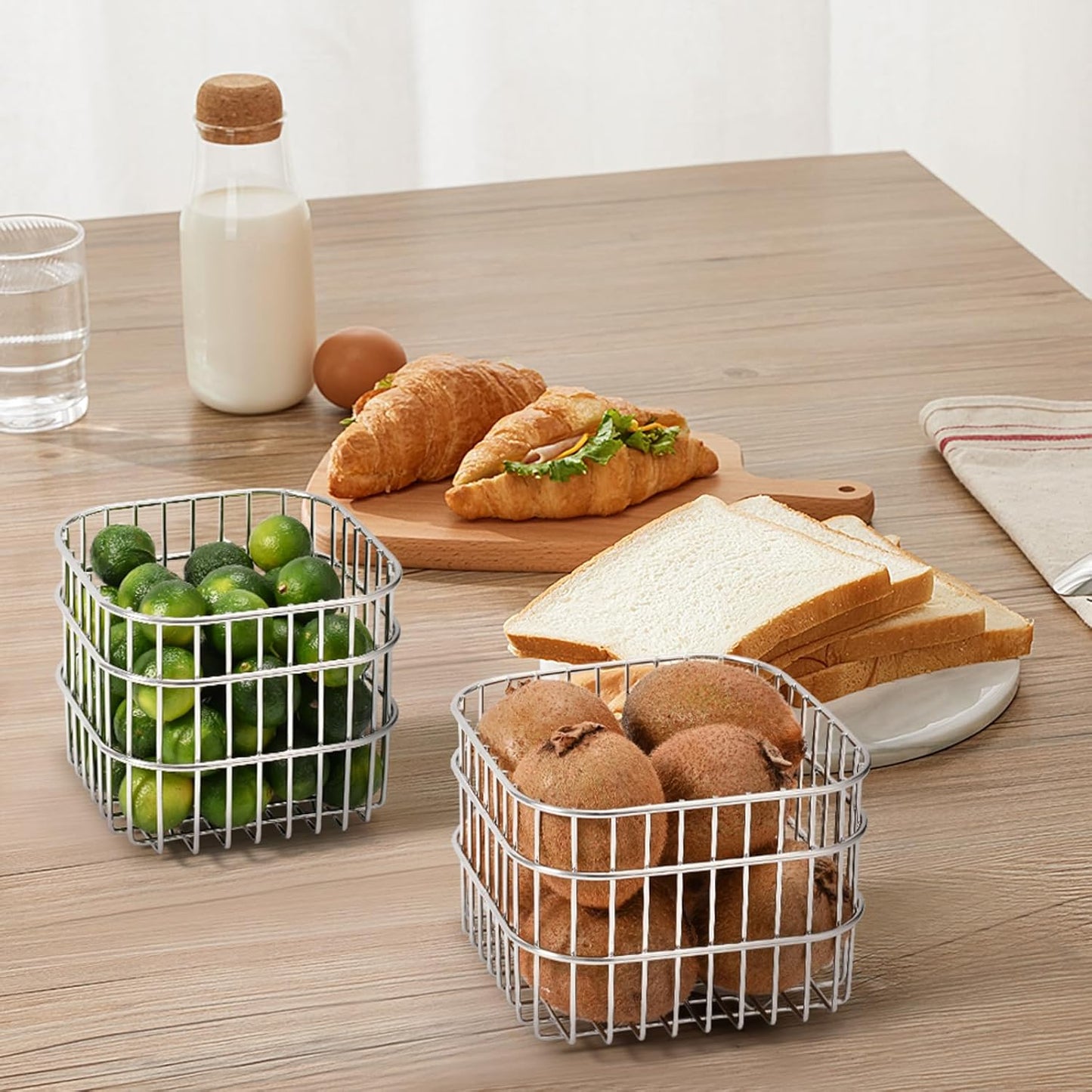 304 Stainless Steel Wire Mesh Fruit Basket Colander, 1.2L Countertop Storage Organizer for Fruits, Vegetables, Snacks.4.33 x 4.33 x 3.94 in (11cm,Rounded Square)
