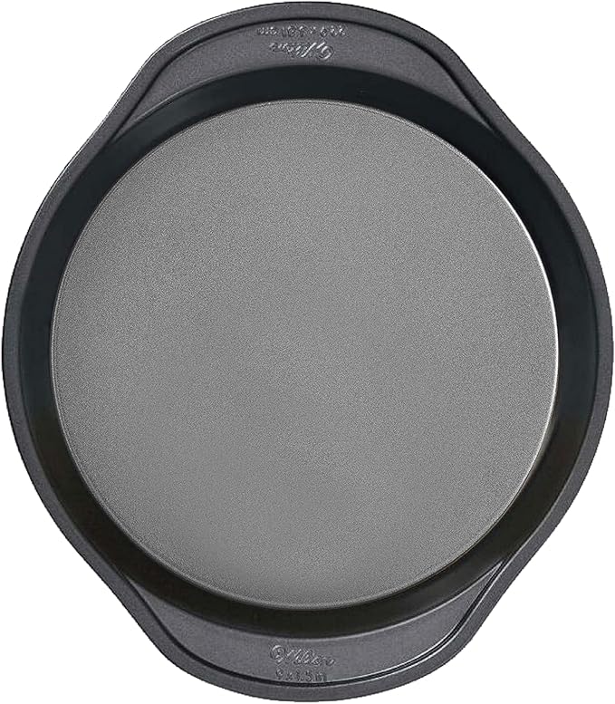 Wilton Gold Premium Non-Stick Warp-Resistant Bakeware, Made without PFAs, Round Cake Pan, 9 x 1.5 in, Packaging May Vary