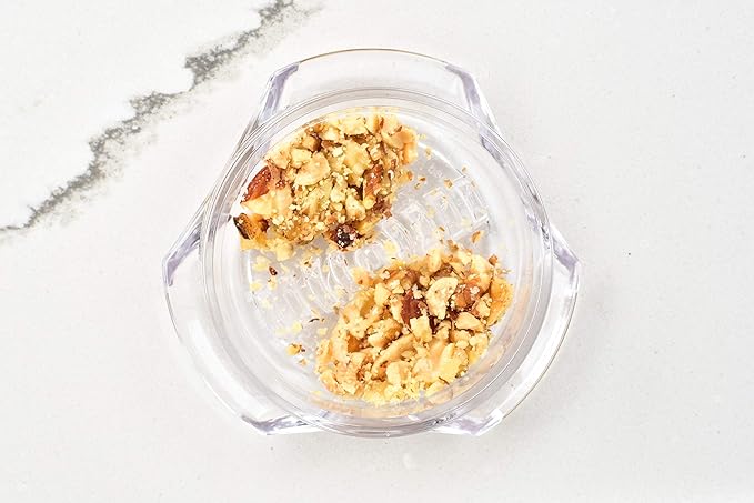 Nextrend Garlic Twister 4th Gen – Garlic Mincer & Garlic Press in One, for Ginger, Herbs, Nuts & more, BPA-Free, Dishwasher Safe, 3–5 Clove Capacity - Green