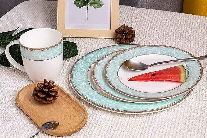 Fine Bone China Dinnerware Set,16 Pcs Classic Relief Pattern Gilt Edged High Grade Porcelain Tableware Sets For 4 People